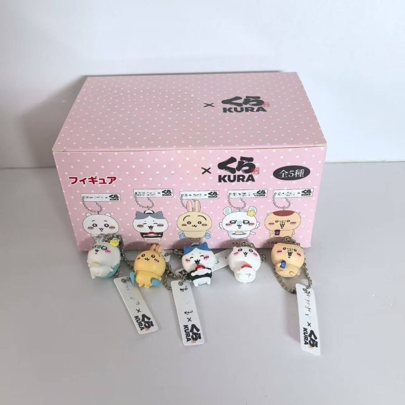 Car Accessories For Inside - 트렌디한 하치와레 우사기 만화 인형 장식품